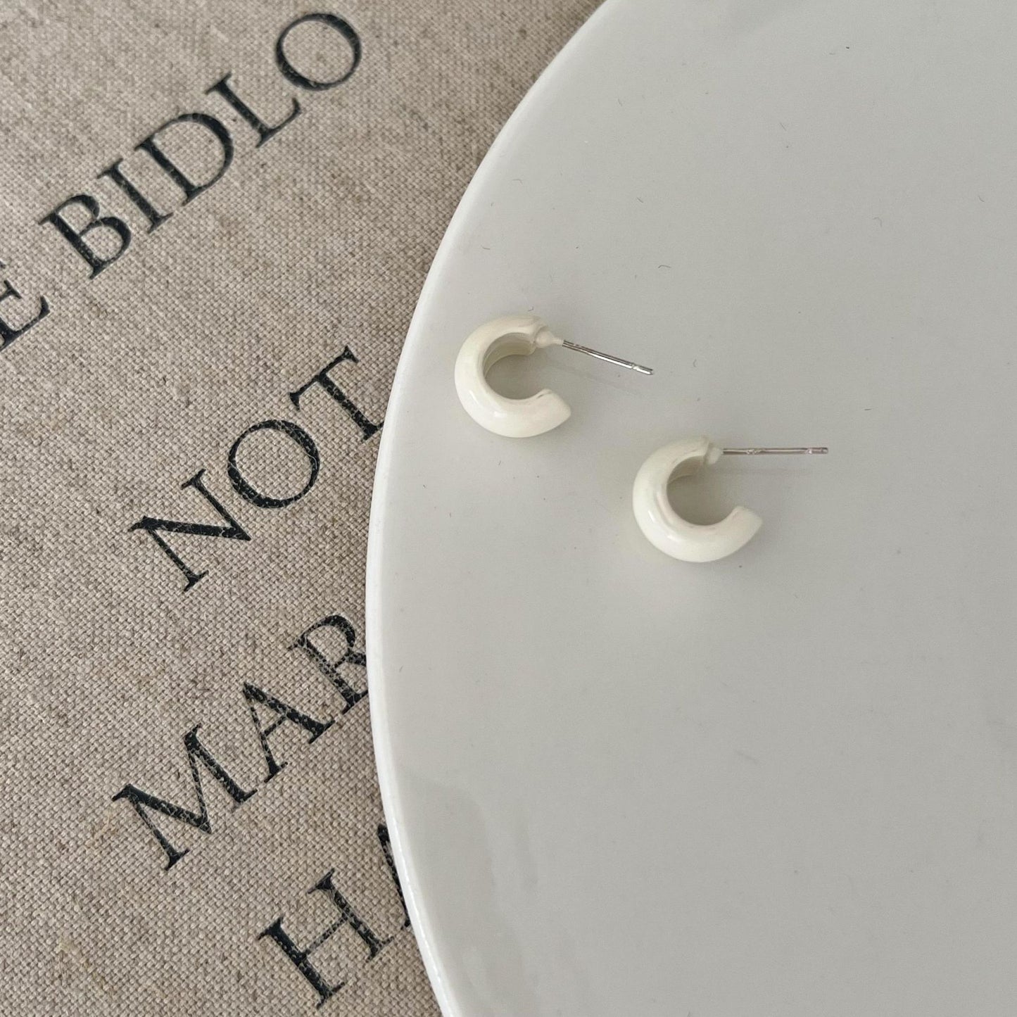 Women's Candy Color Shaped For Simple Elegant Earrings