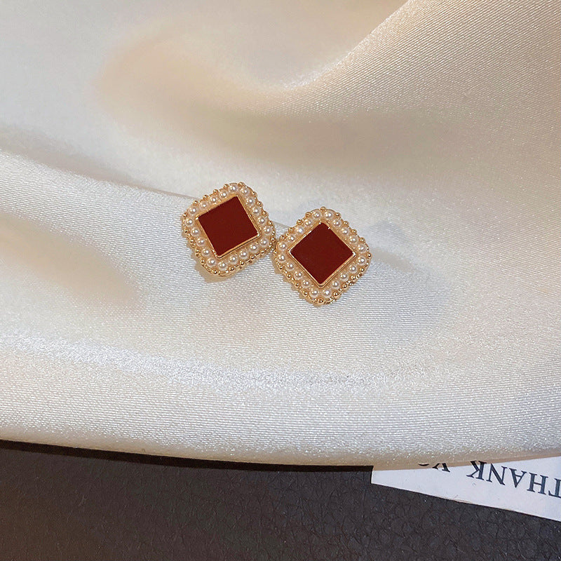 Retro Square Pearl Simple Compact Cold Style High-grade Light Stud Earrings