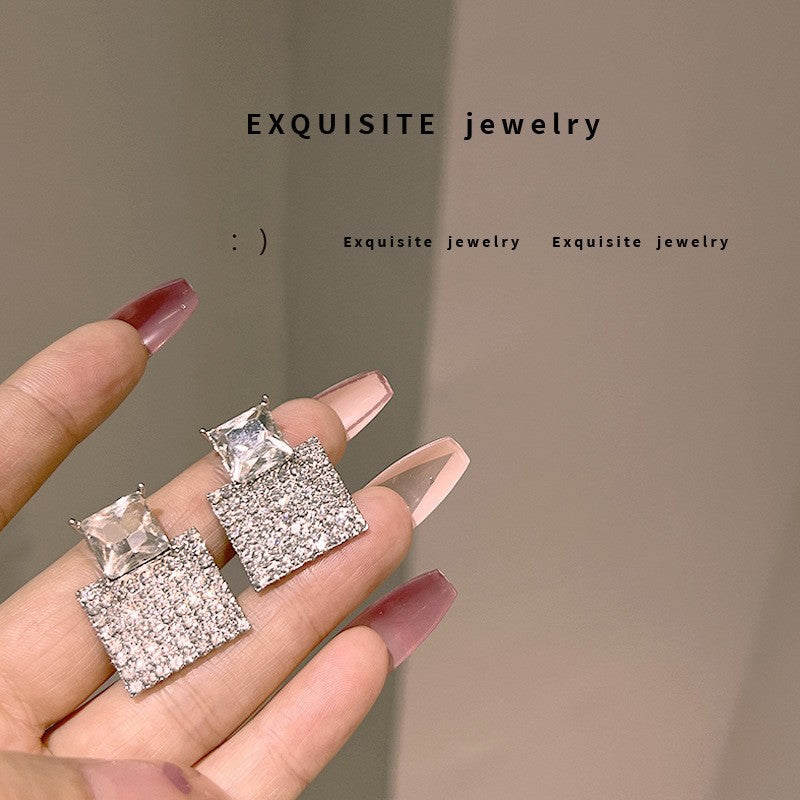 Women's Luxurious Style Long Fringed Pearl Niche Design Earrings