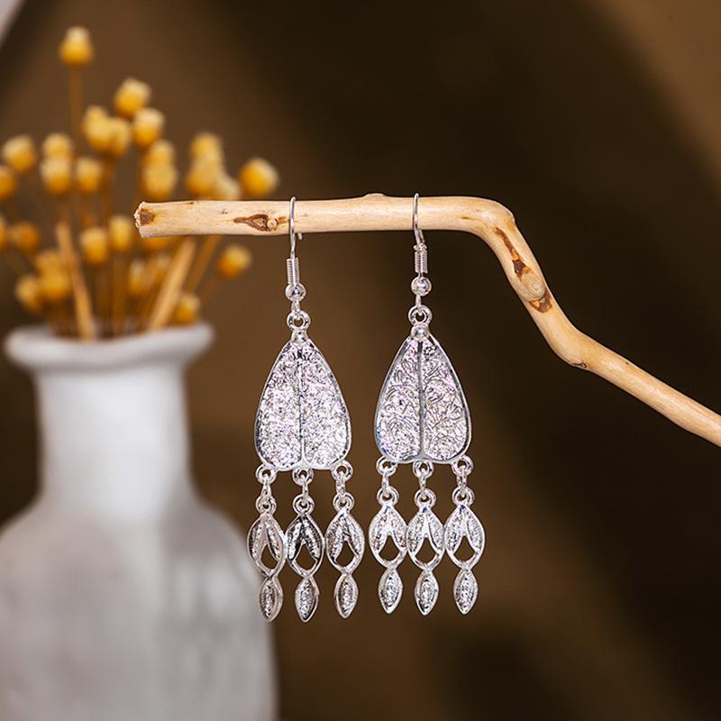 Hollowed Fashion Exotic Retro Artistic Classical Earrings