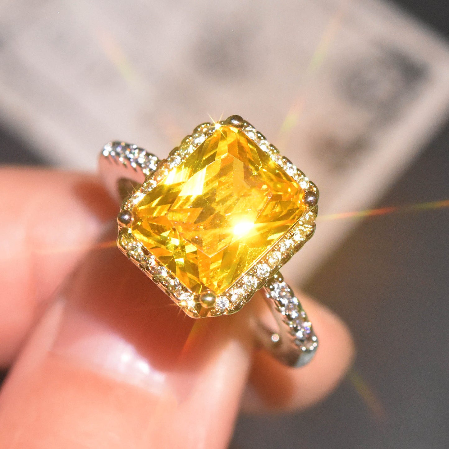 Women's Two-tone Classic Princess Square Pink Crystal Rings