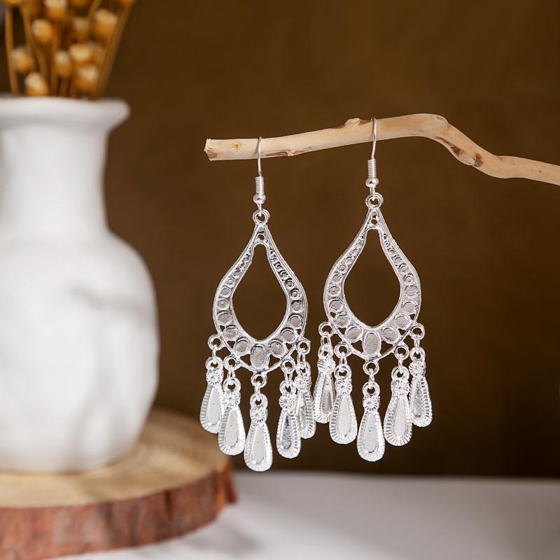 Hollowed Fashion Exotic Retro Artistic Classical Earrings