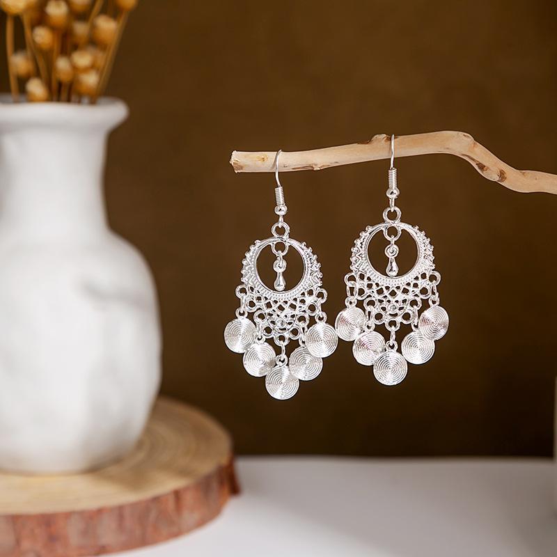 Hollowed Fashion Exotic Retro Artistic Classical Earrings