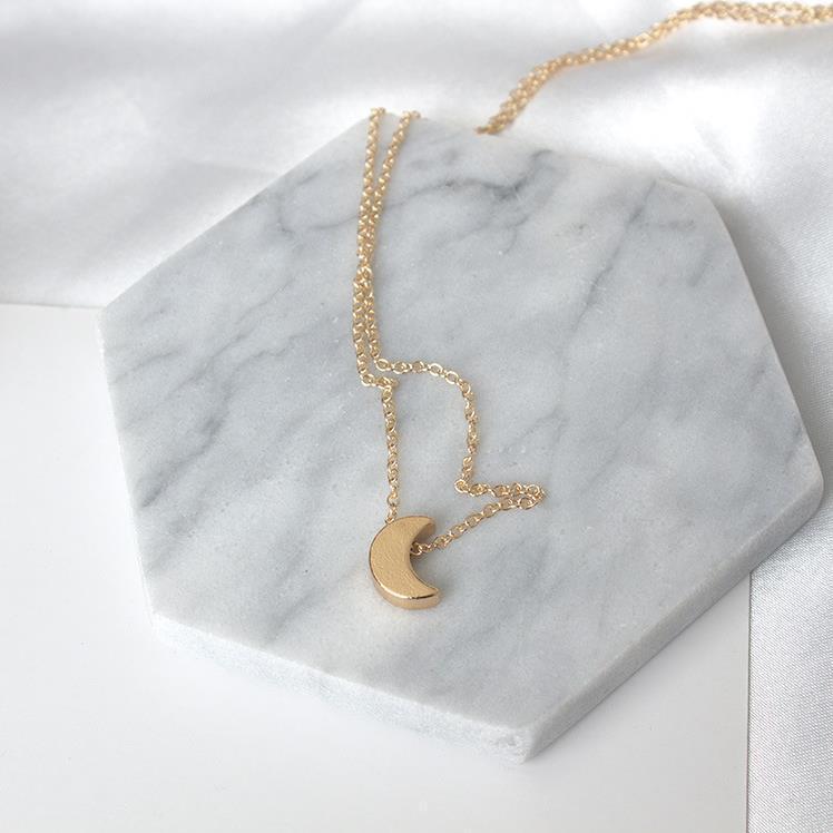 Unique Fashion Simple Thick Moon Ornament Necklaces