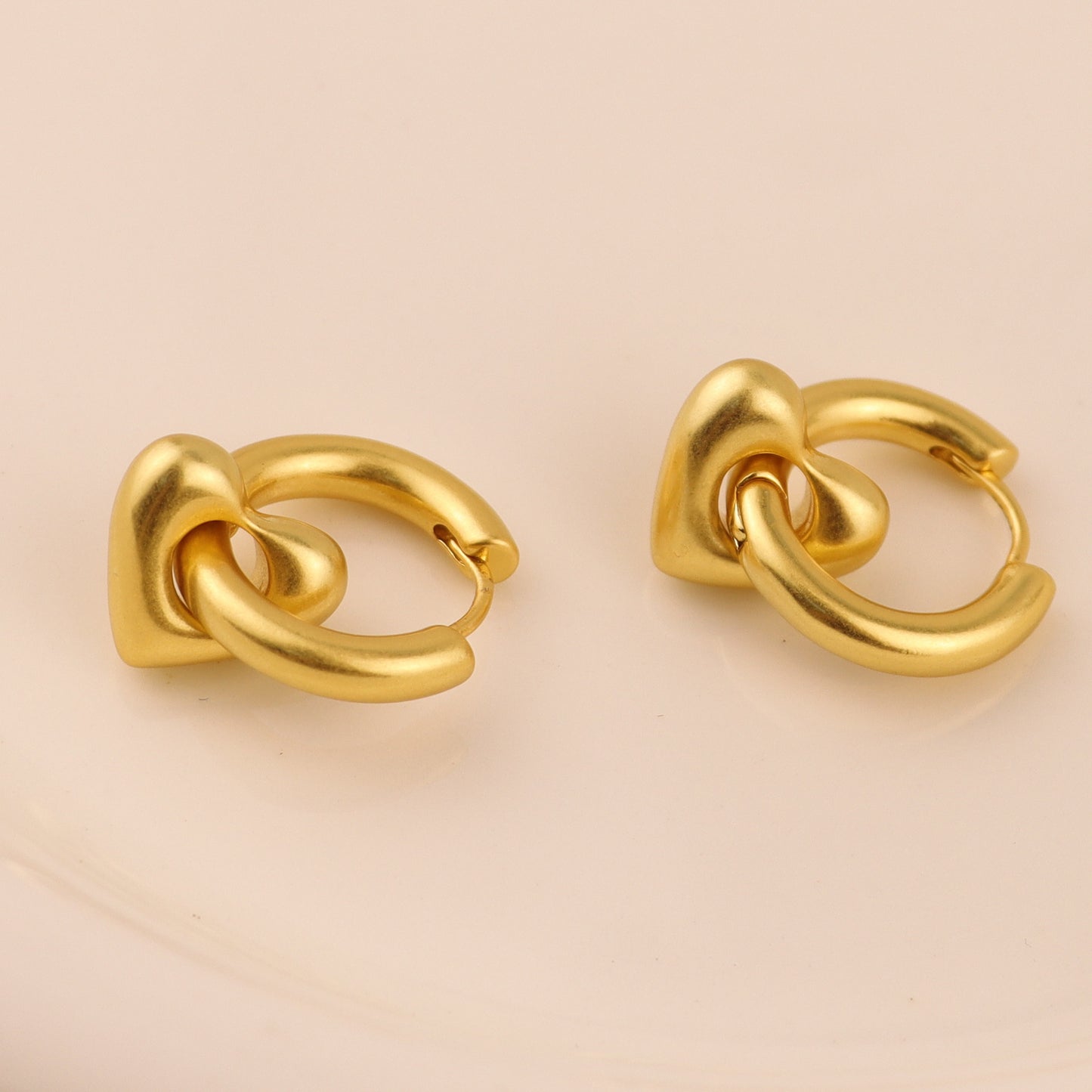 Metal Vintage Matte Thick Detachable Love Star Earrings