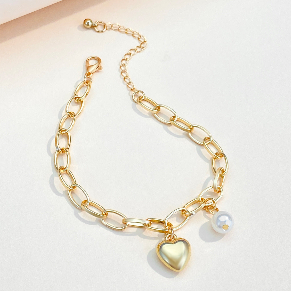 Fashion Three-dimensional Love Pearl Korean College Heart Bracelets