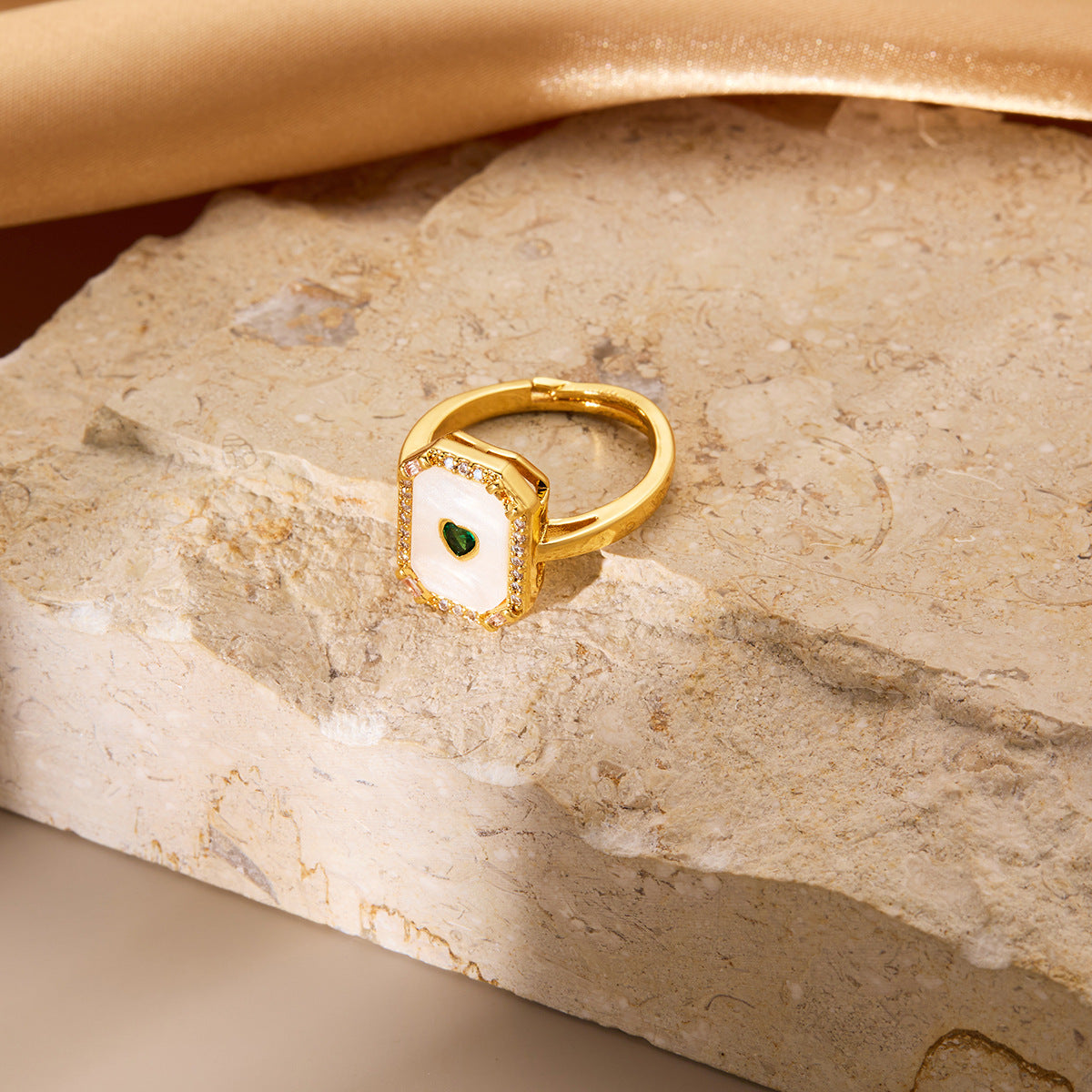 High-grade Niche Real Gold Plated Copper Little Finger Rings
