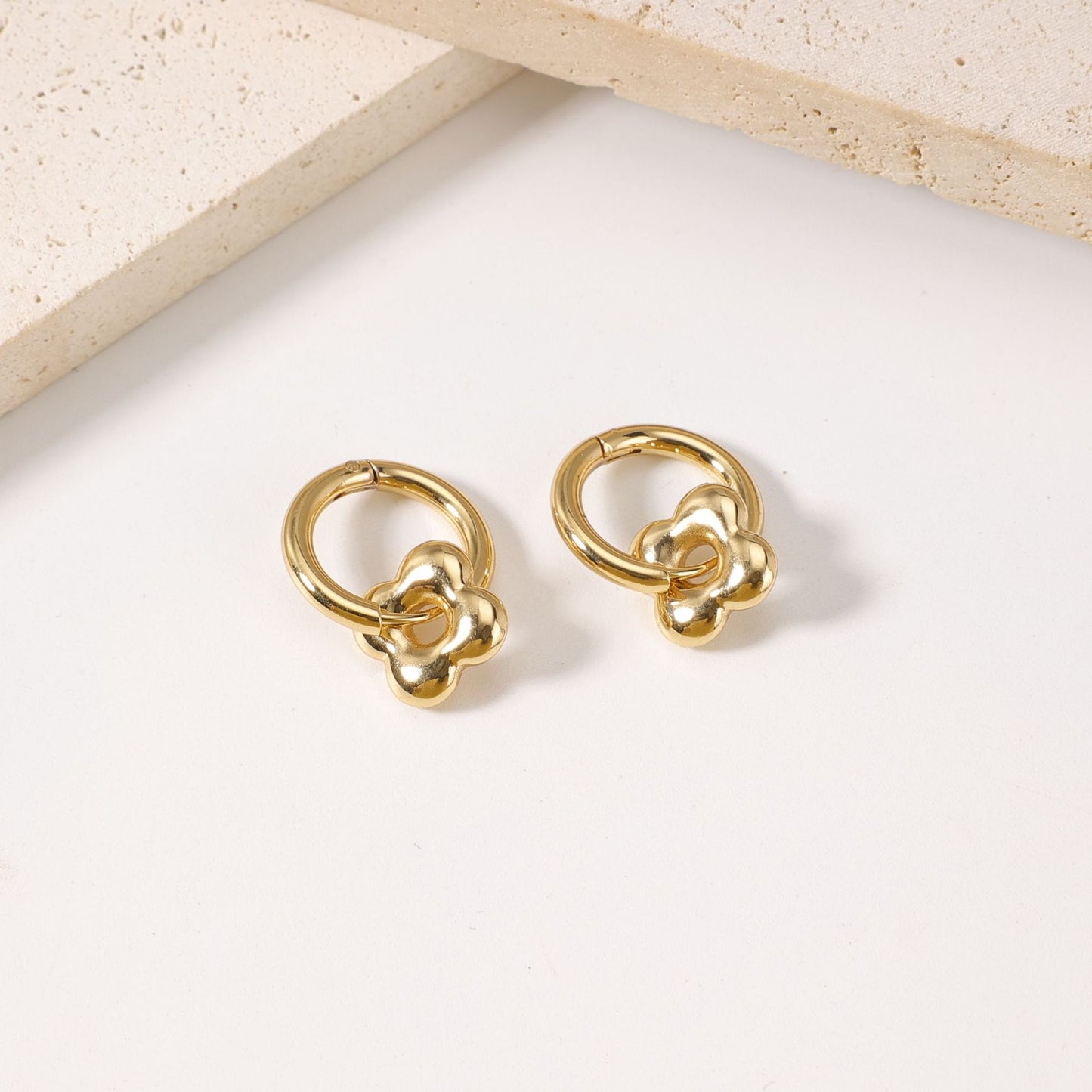 Women's Fashionable Stainless Steel Love Heart Flowers Eardrops Stud Earrings