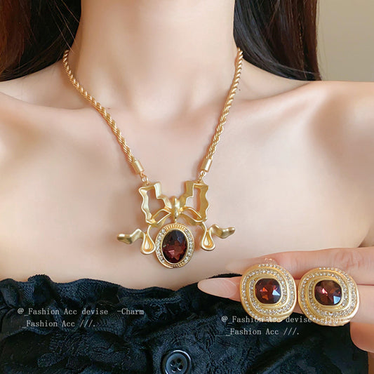 Ornament Diamond Oval Pleated Bow Fashion Retro Necklaces