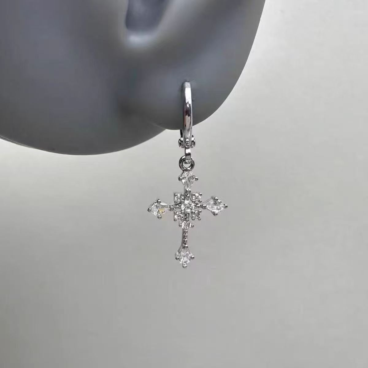 Sparkling Full Rhinestone Cross Ear Refined Personalized Unique Design Sense Stud Earrings