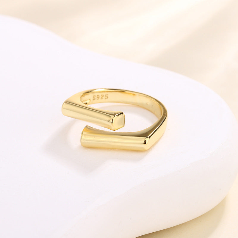 Simple Staggered Long Block Design Cold Rings
