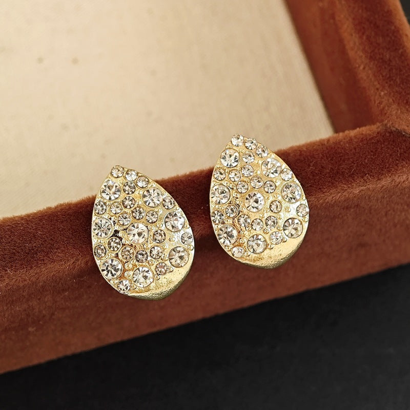 Women's Creative Simple Pearl Vintage Ornament Earrings