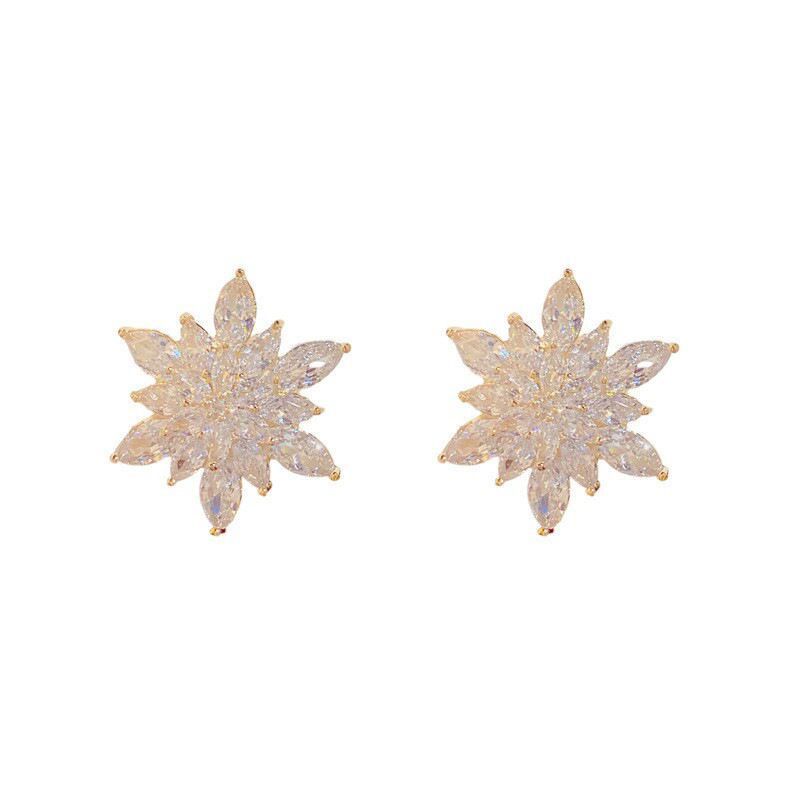 Women's Sparkling Full Rhinestone Sier Needle Ice Flower For Niche Design Stud Earrings