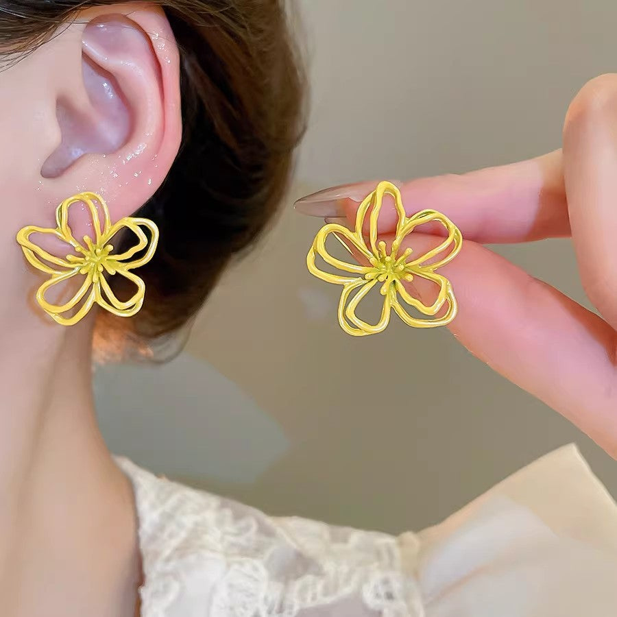 Hollow Flower Fresh Sweet Exaggerating Super Fairy Rings