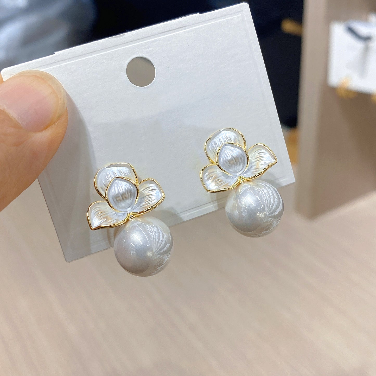 French Elegant Flower Pearl High Sense Earrings