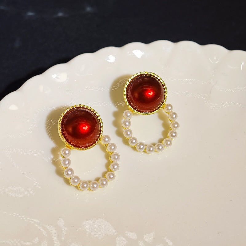 Women's Creative Simple Pearl Vintage Ornament Earrings