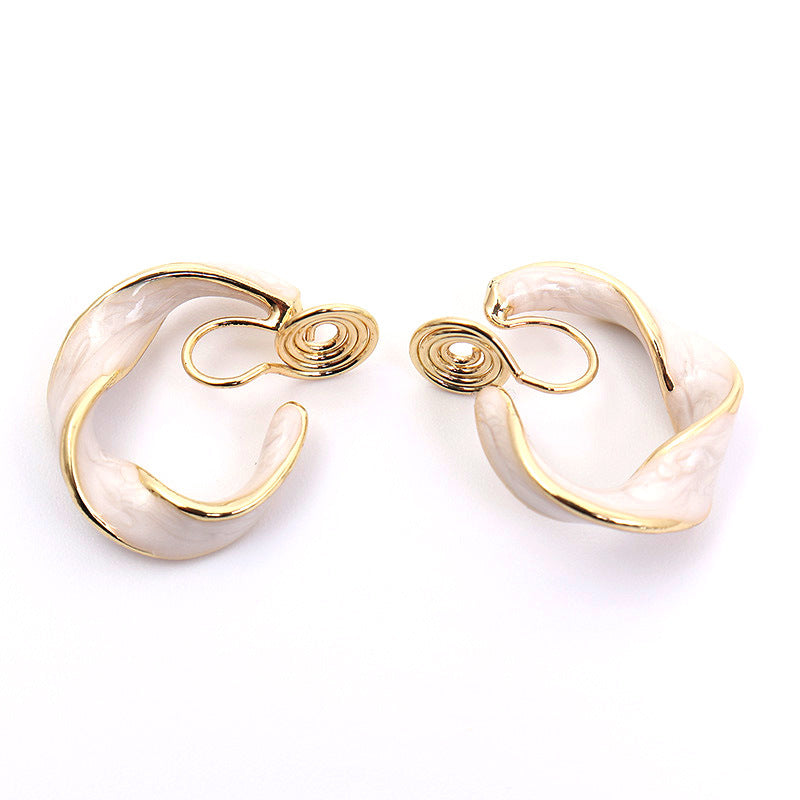 Women's Arc Gold-plated Simple Sier Pin French Style Retro Earrings