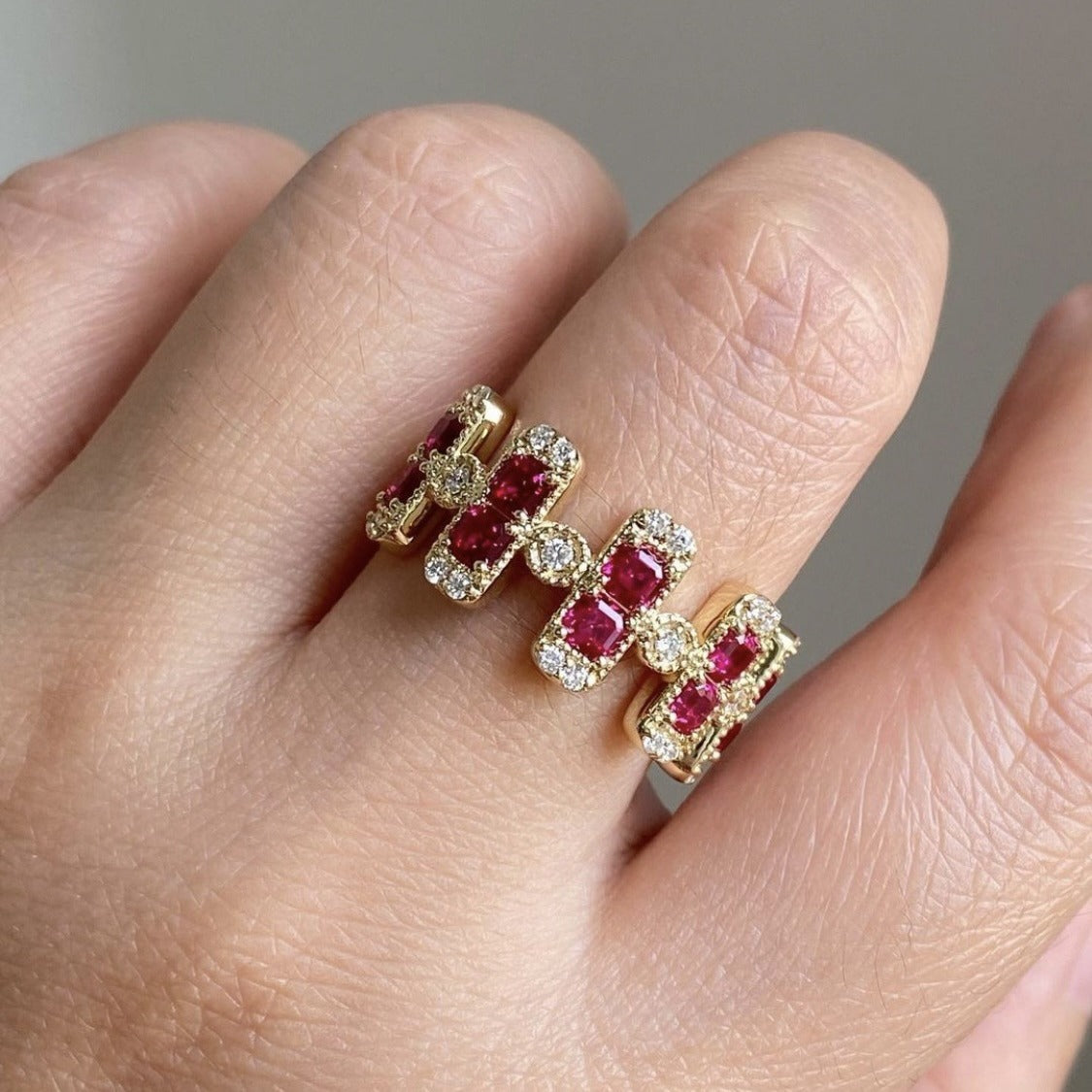 Women's Ornament Vintage Style Gold-plated Brushed Light Rings
