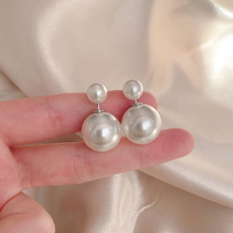 Women's Creative Simple Pearl Vintage Ornament Earrings