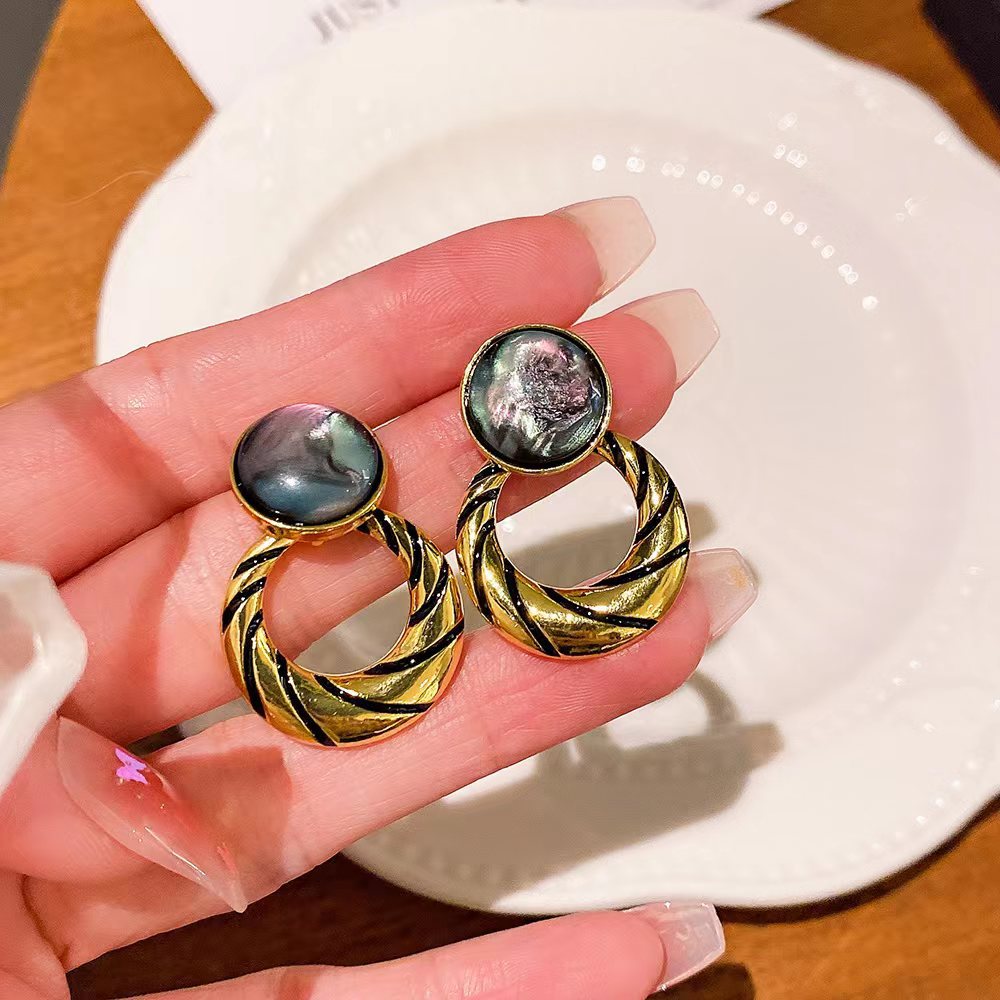 Women's Sier Needle French Style Retro Round Minority Temperament Entry Lux Earrings