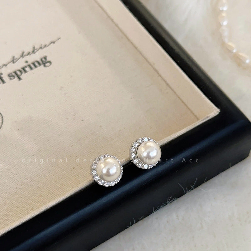 Women's Pearl French Style Simple Elegant Fashionable Temperamental Earrings