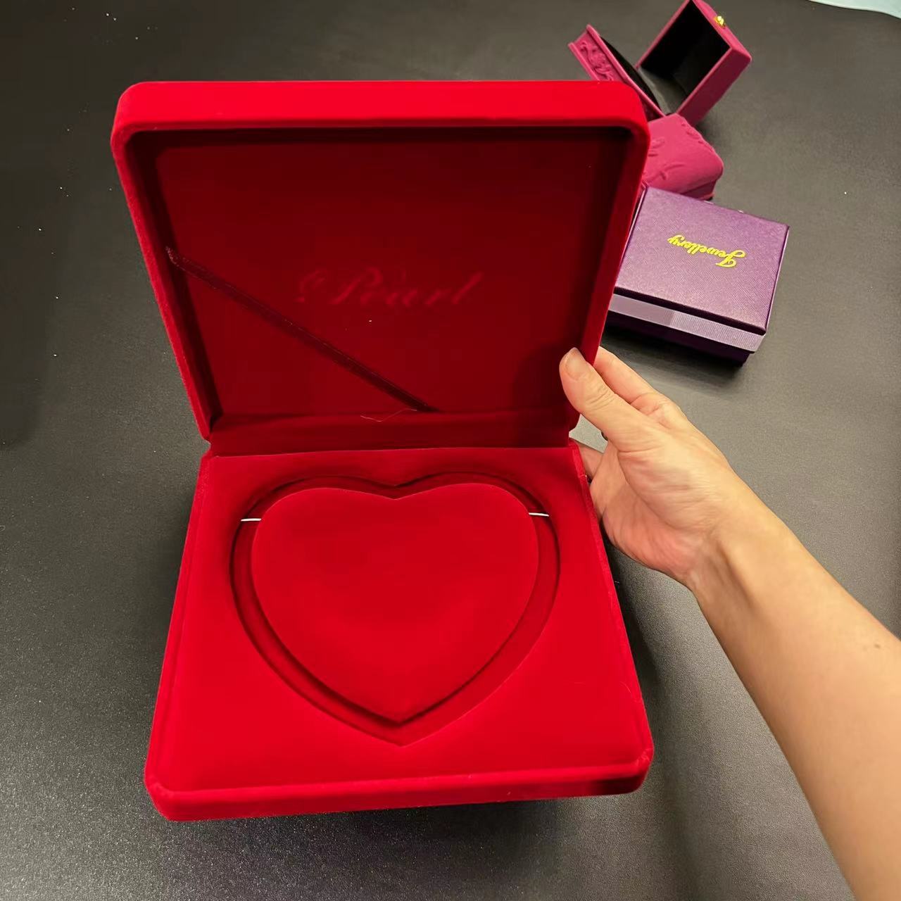 Box No Shipping For Individual Purchase Necklaces