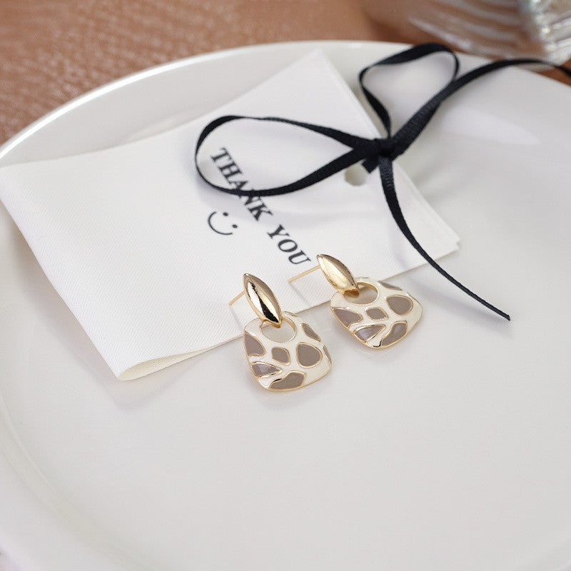 Style Vintage Court Dripping Oil Flower Earrings