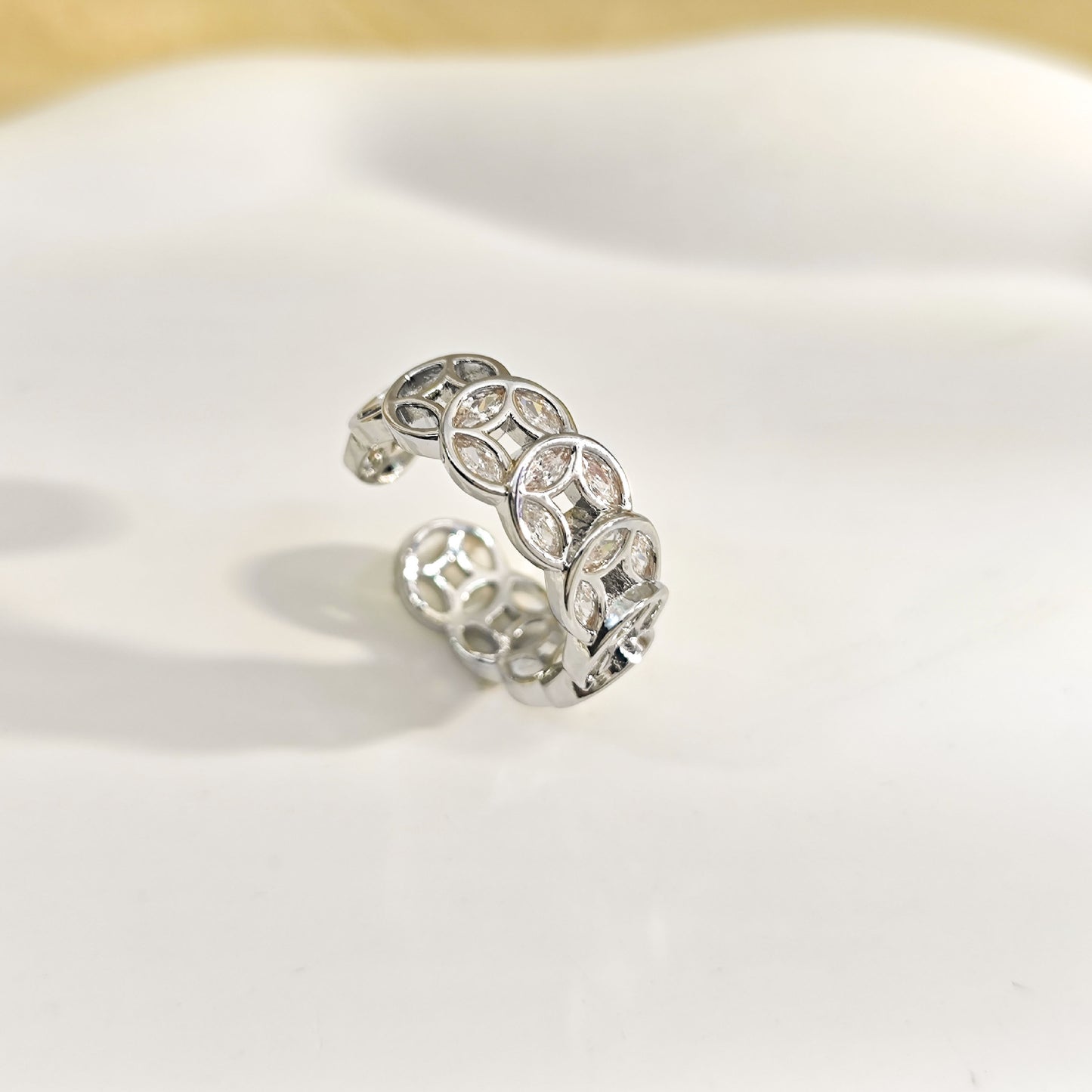 Coin Shape Zircon Open Mouth Index Finger Light Luxury Ring