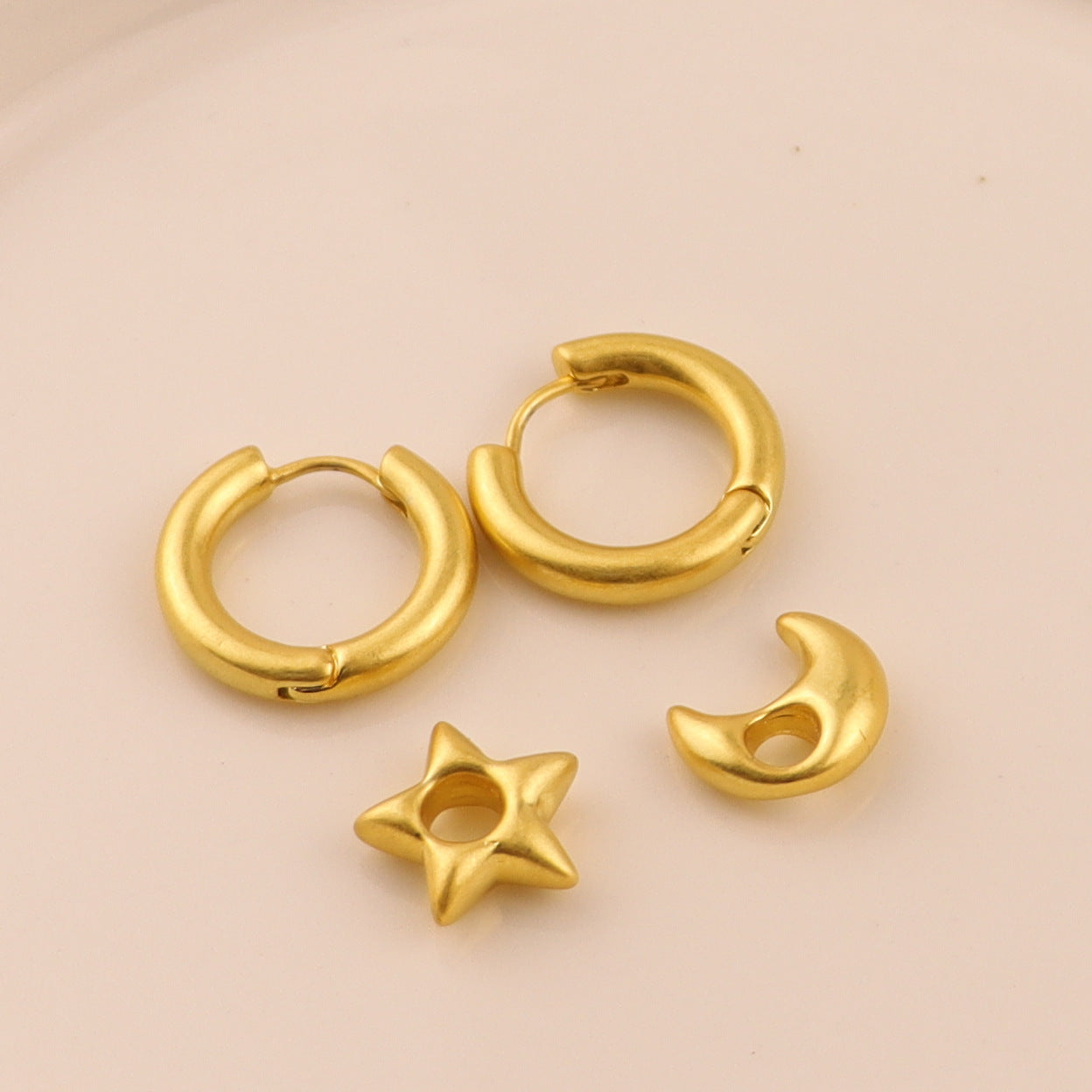 Metal Vintage Matte Thick Detachable Love Star Earrings