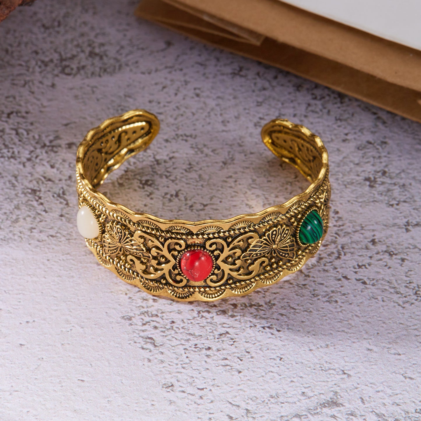 Women's Navajo Style Oval Turquoise Retro Two-tone Bracelets