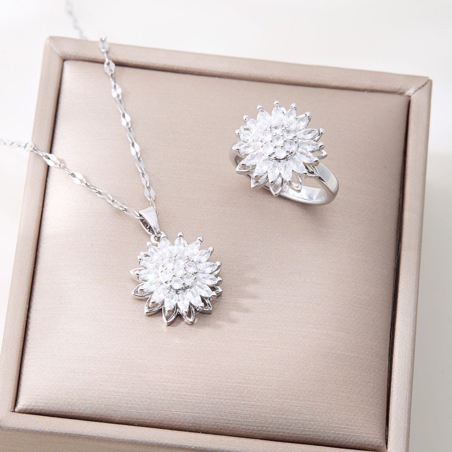 Stainless Steel Chain Waterproof Durable Colorfast Jewelry Set