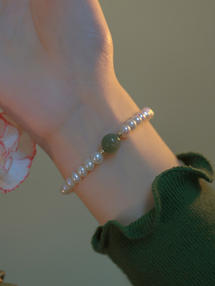 Female Light Luxury High Sense Fashion Ladies Personality Wild Bracelet