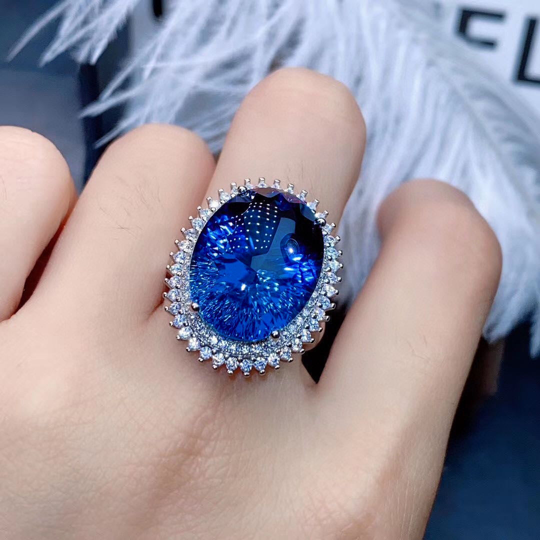 Goose Egg-shaped Artificial Sapphire Full Diamond Rings