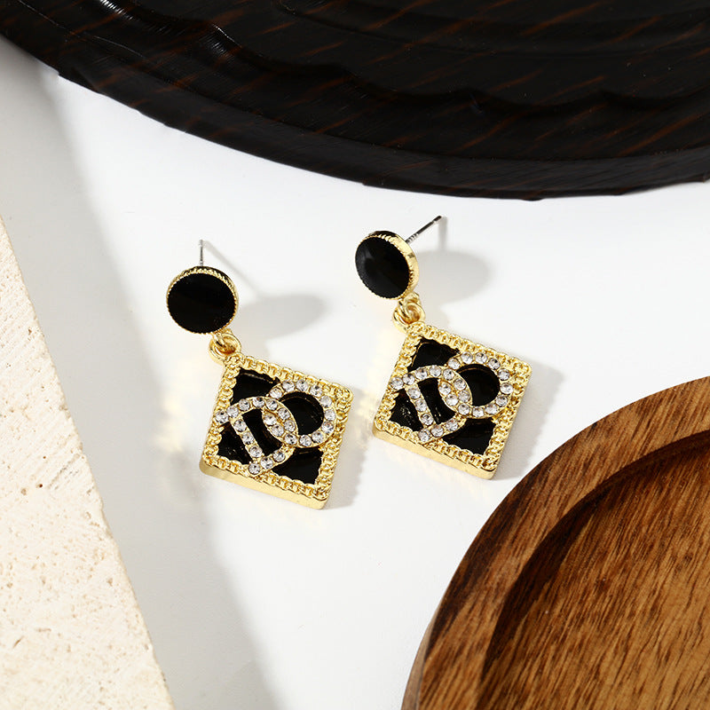 High Quality Classic Style Letters Refined Earrings