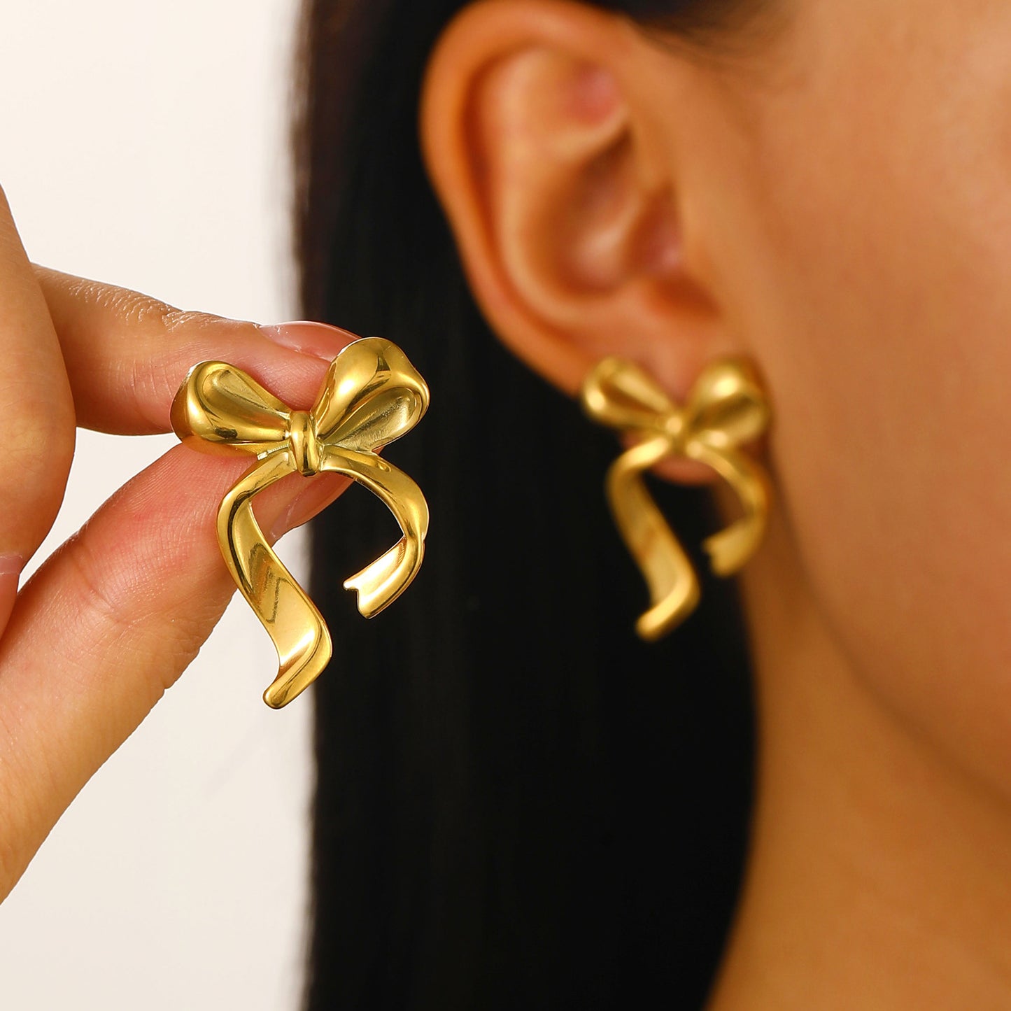 Oval Stainless Steel Personality Geometric Trend Peach Heart Earrings