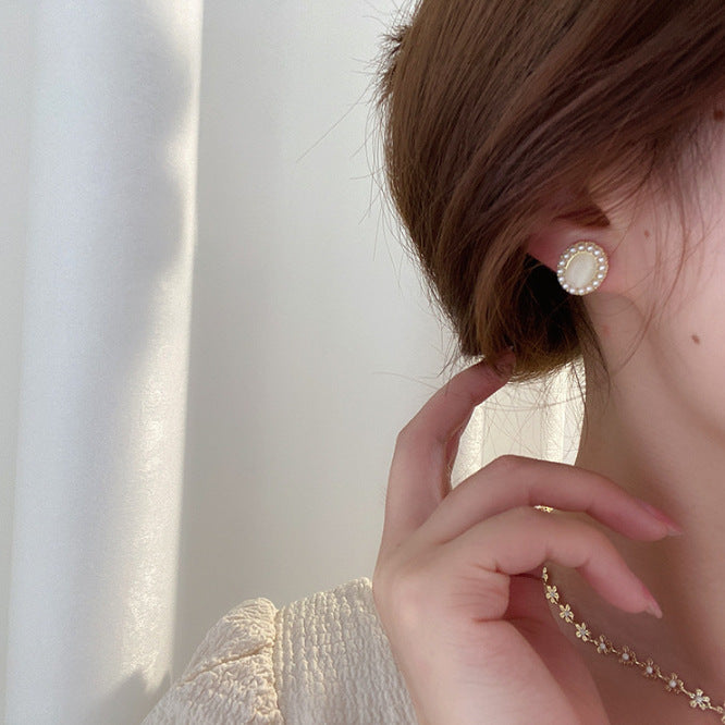 Simple Oval Cat Eye Stylish French Earrings