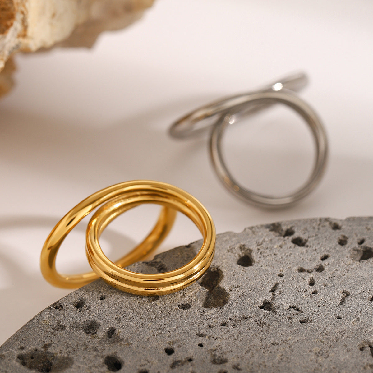 Luxury Elegant Gold Stainless Steel Rotating Rings