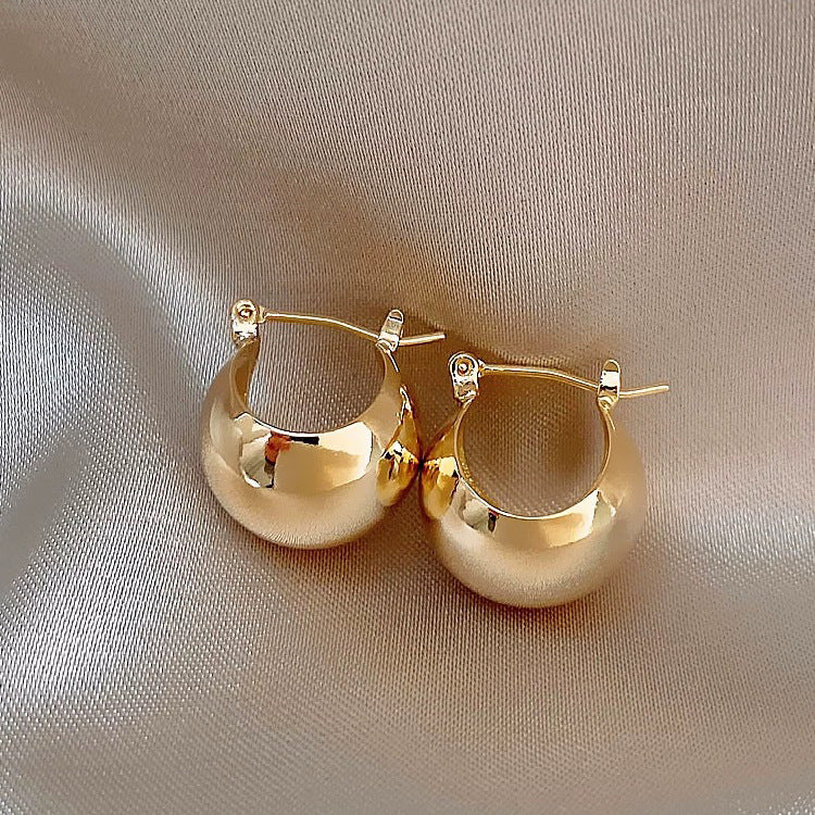 Geometric Butterfly Pearl Affordable Luxury Fashion Earrings