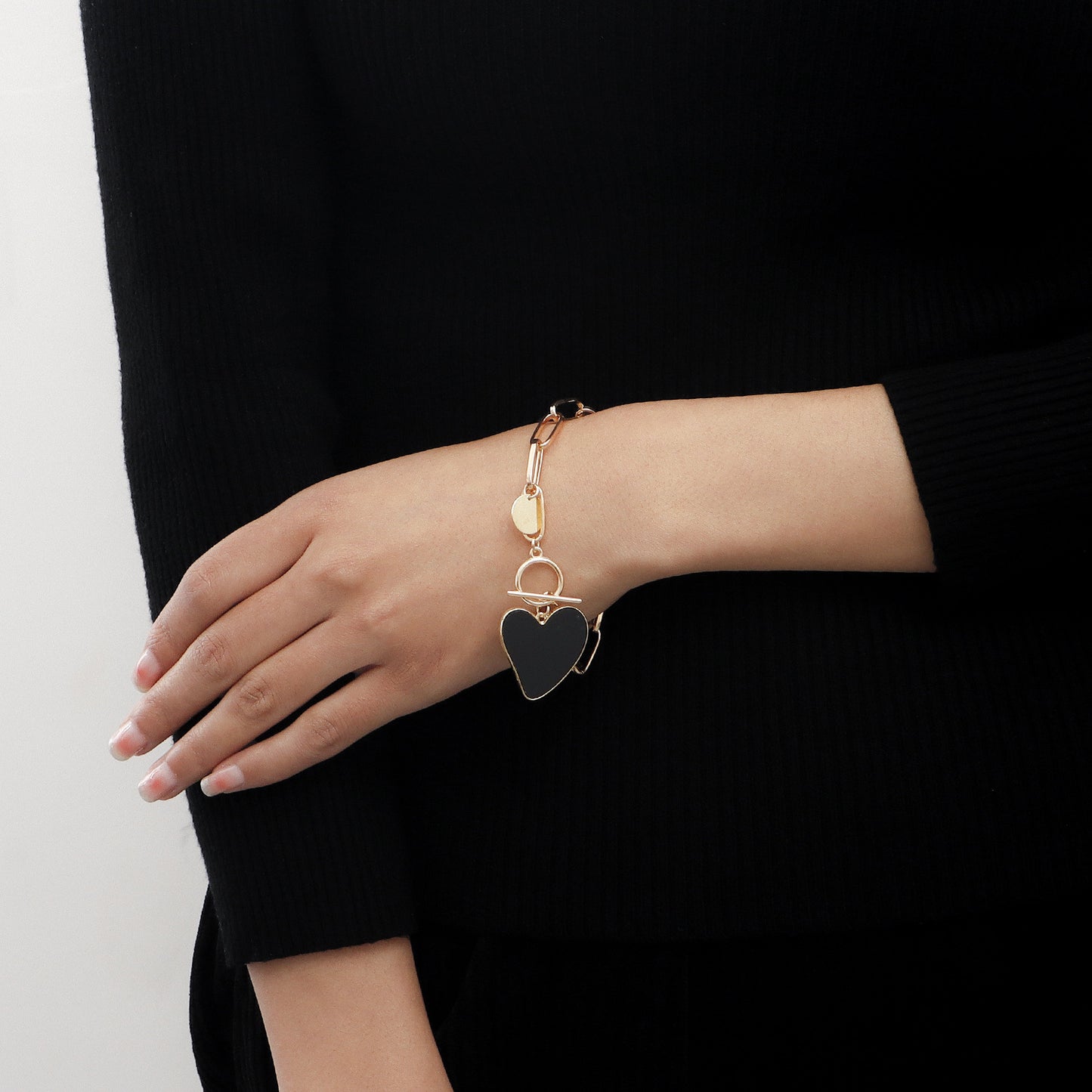 Women's Ornament Shaped Geometric Heart Shape Black White Bracelets