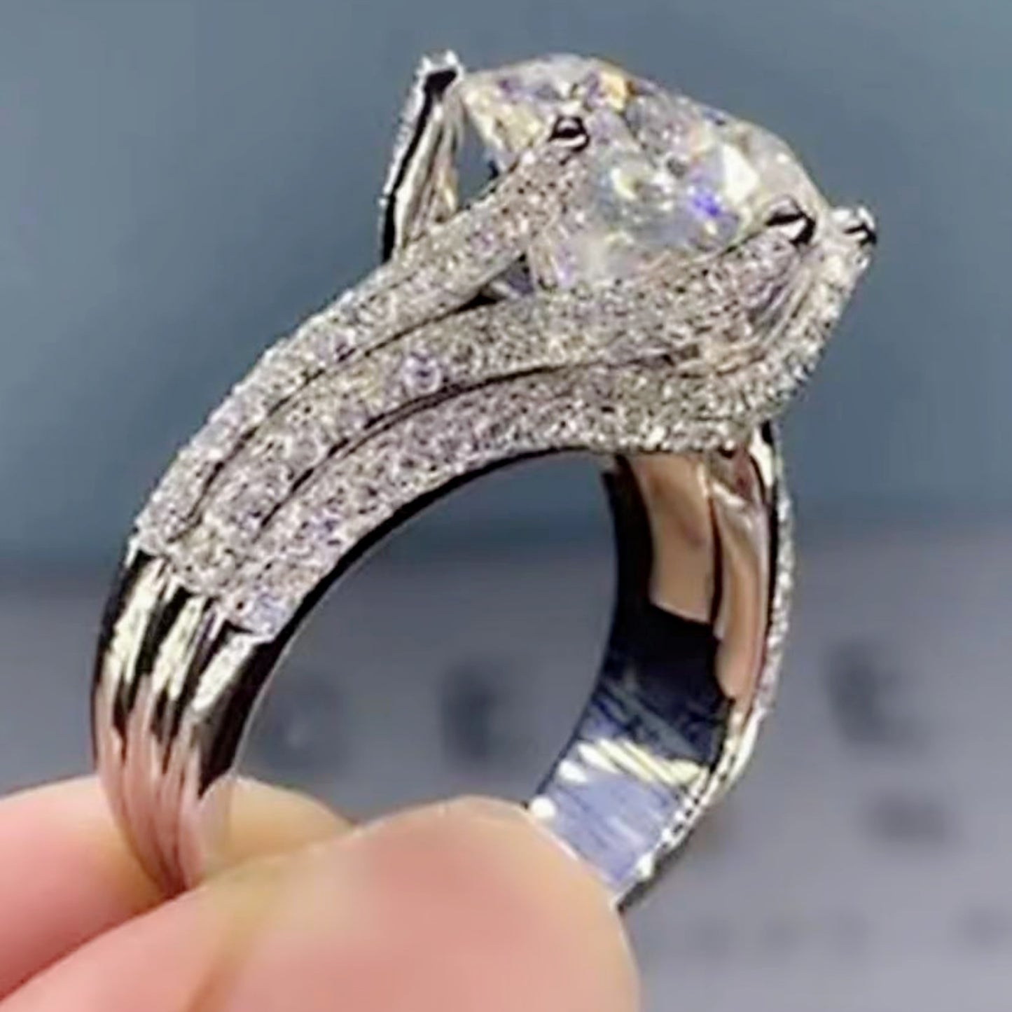 Live Streaming On Luxury Full Diamond Rings