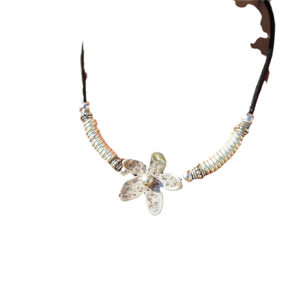 Women's Flower Corrugated Alloy Clavicle Chain Artistic Retro Style Necklace