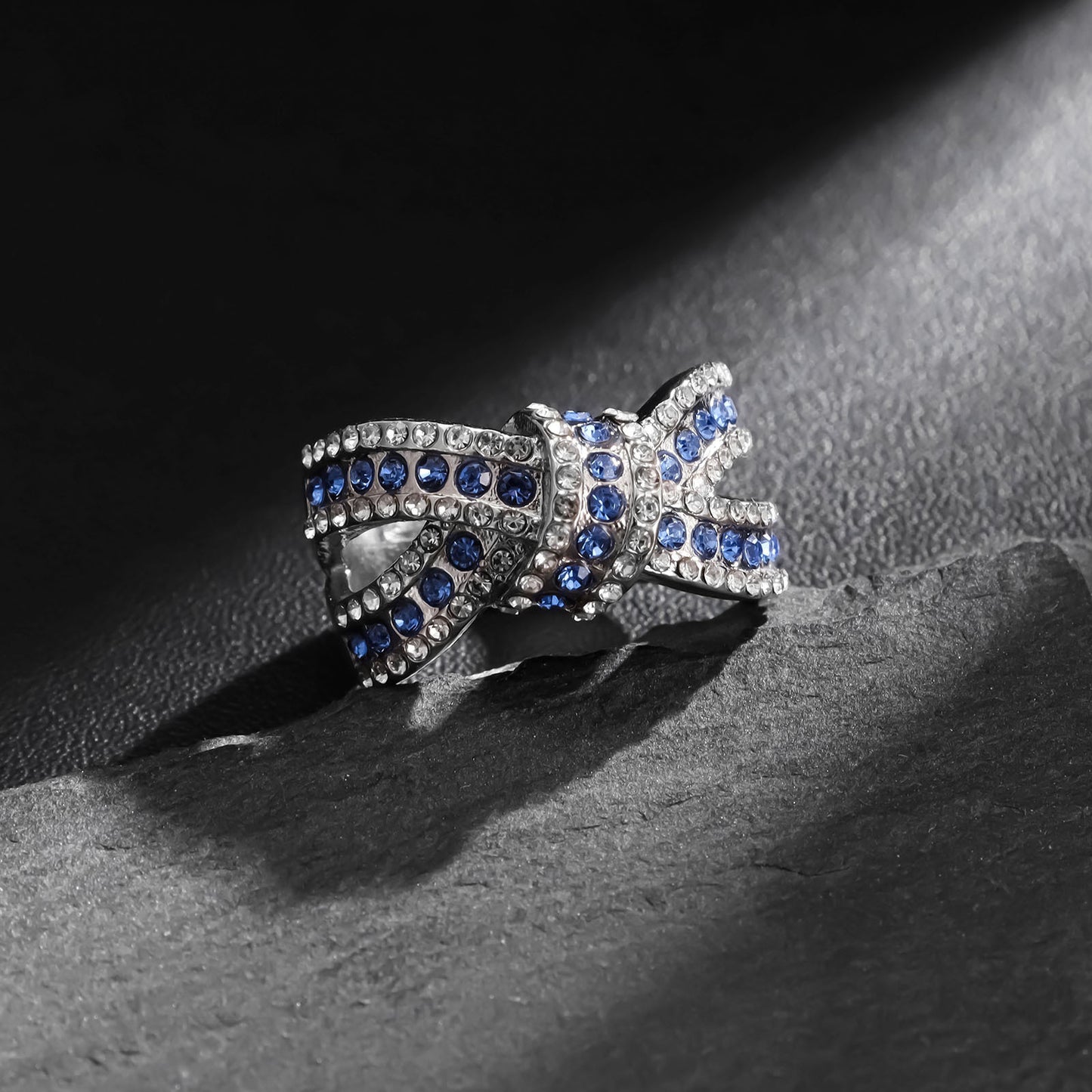 High-grade Diamond Bow Irregular Cross Female Rings