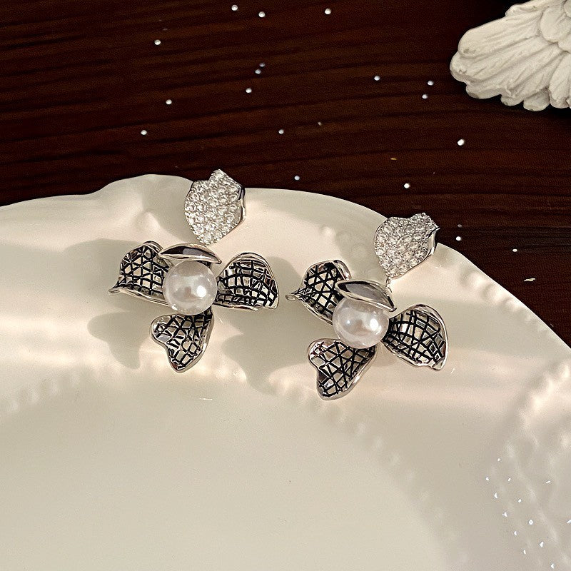 Shining Diamond Irregular Round Female Special Earrings