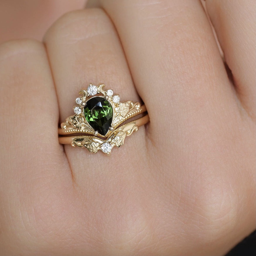 Women's Inlaid Rhinestone Olive Green Zircon Medieval Rings