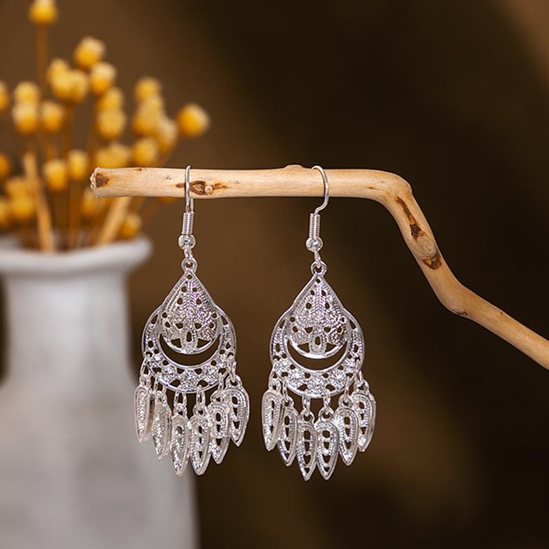 Hollowed Fashion Exotic Retro Artistic Classical Earrings