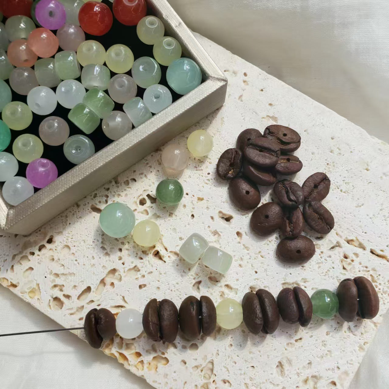 One Thousand Pieces Per Bottle Get Bracelets