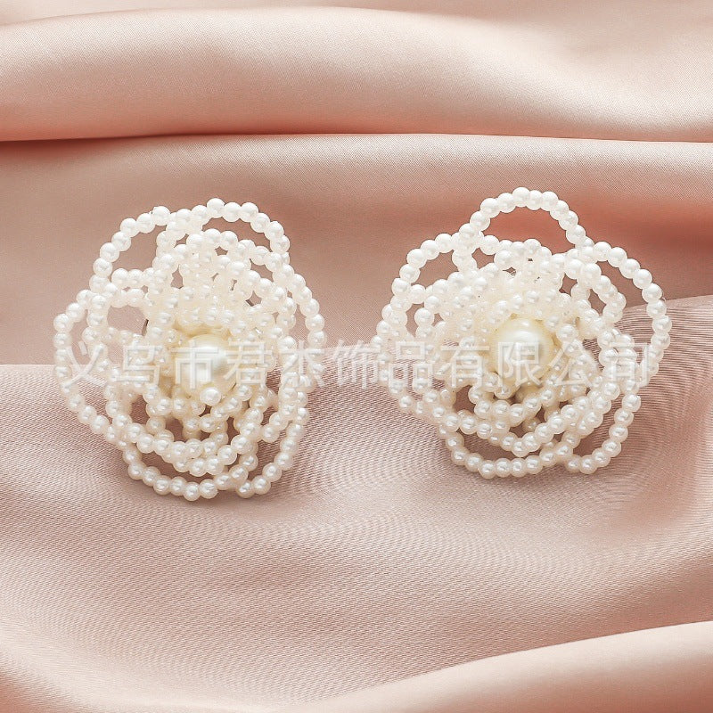 Large Flower Fresh Hand-woven Pearl Female Earrings