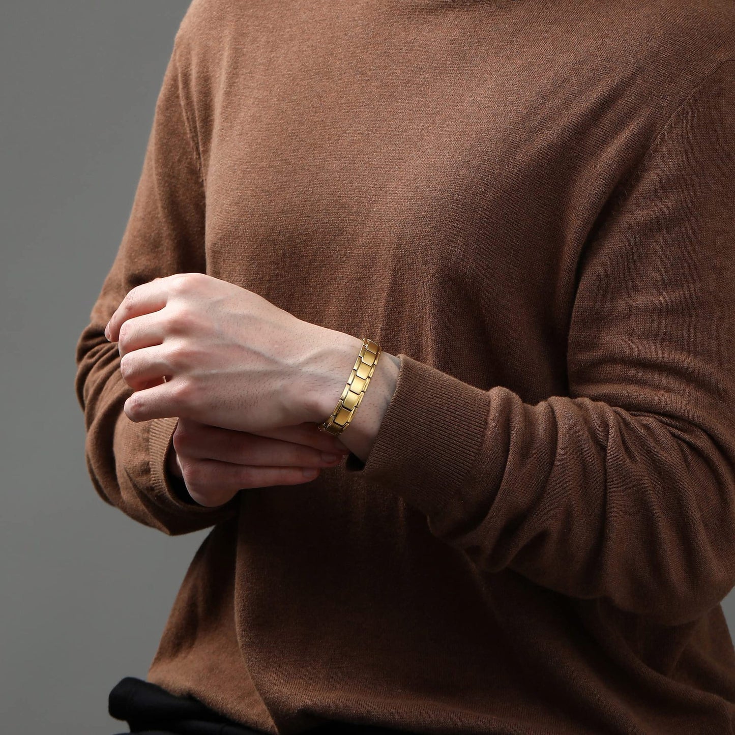 Men's Detachable Magnet Beveled Black Gold Mature Golden Bracelets
