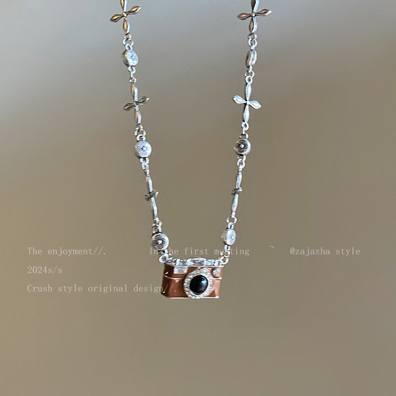Trendy Cool Camera Dignified Sense Of Pendants