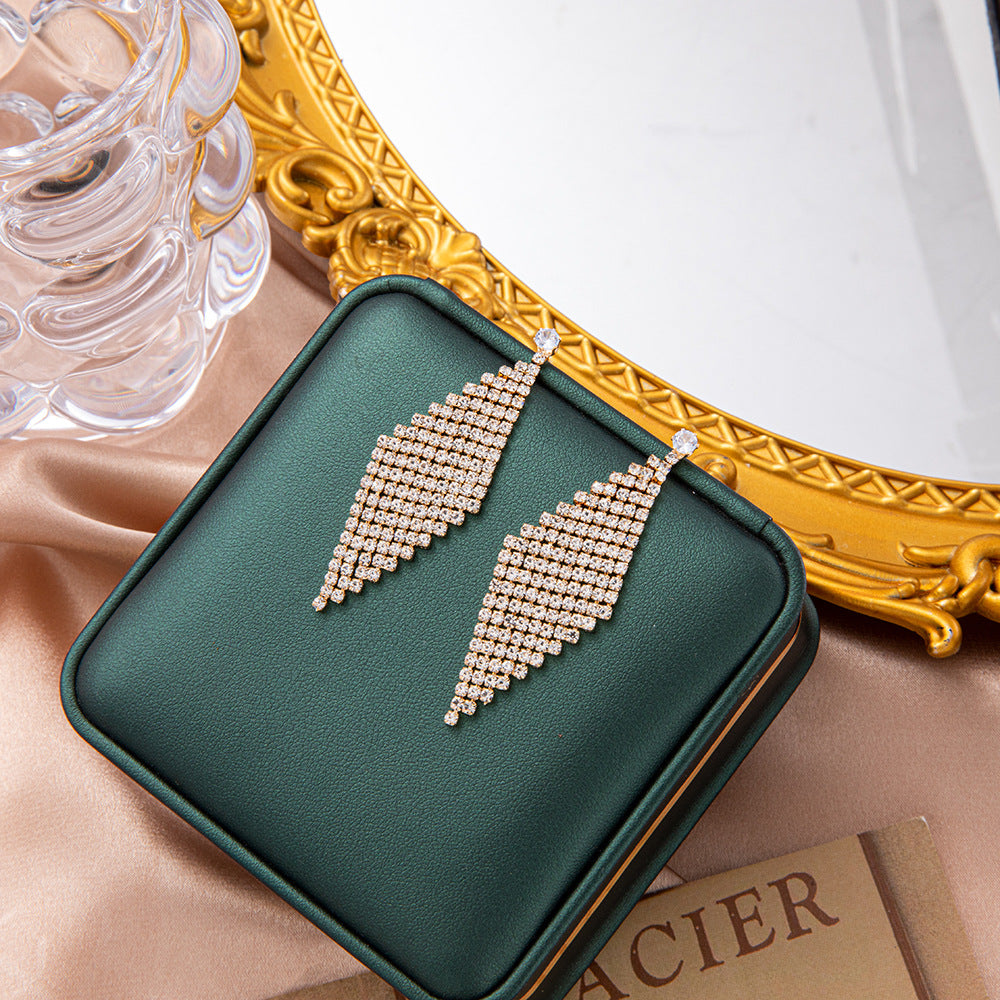 Women's Eye-catching Luxury High-grade Long Elegant Personality Diamond Auricular Needle Rings